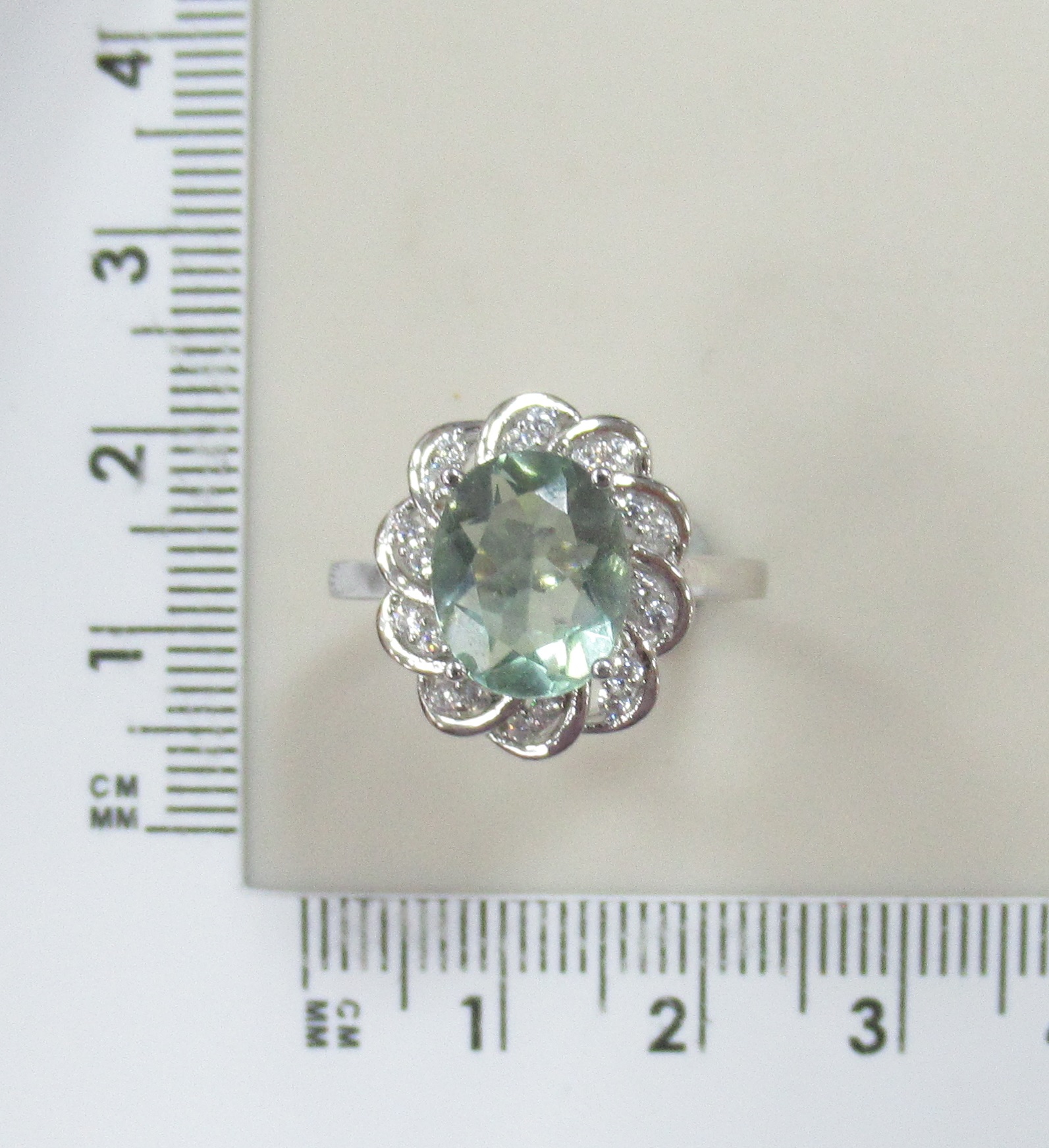 Серебряное кольцо с флюоритом